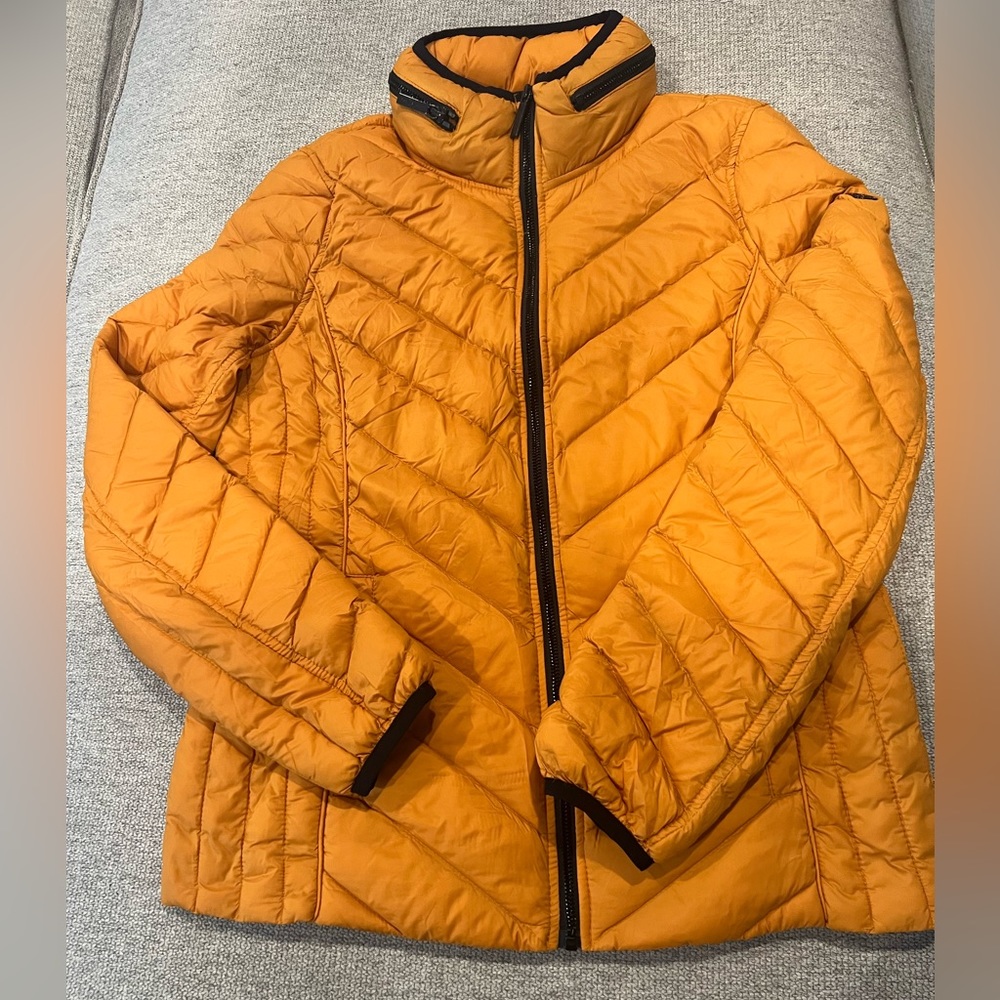 Women’s down fill jacket